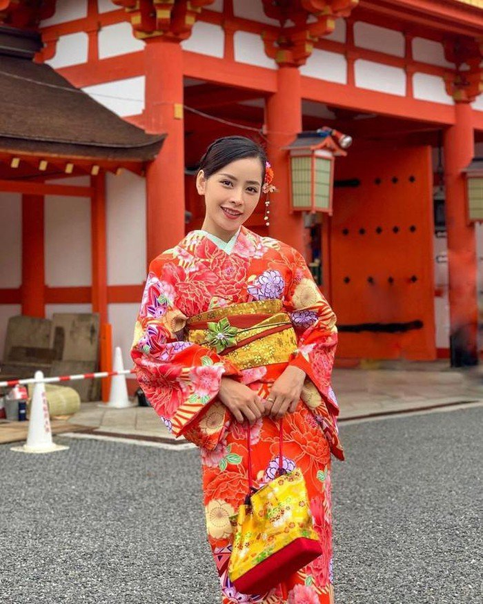 Ghé Thăm Ngôi Đền Đẹp Không Góc Chết Chi Pu Vừa Đến Ở Nhật Bản, Mặc Kimono  Chụp Ảnh Nữa Thì Thật 