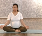Phụ nữ mang thai tập yoga để phòng bệnh trầm cảm