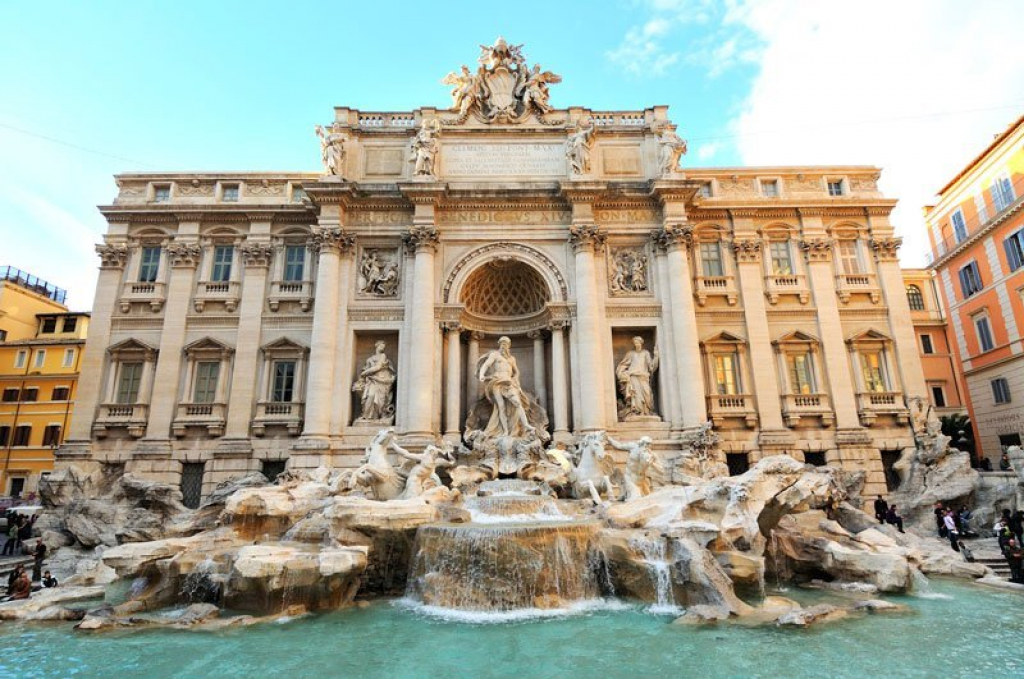 Hai đài phun nước nổi tiếng ở Rome - VOV Du lịch - Trang tin tức của Truyền hình VOVTV