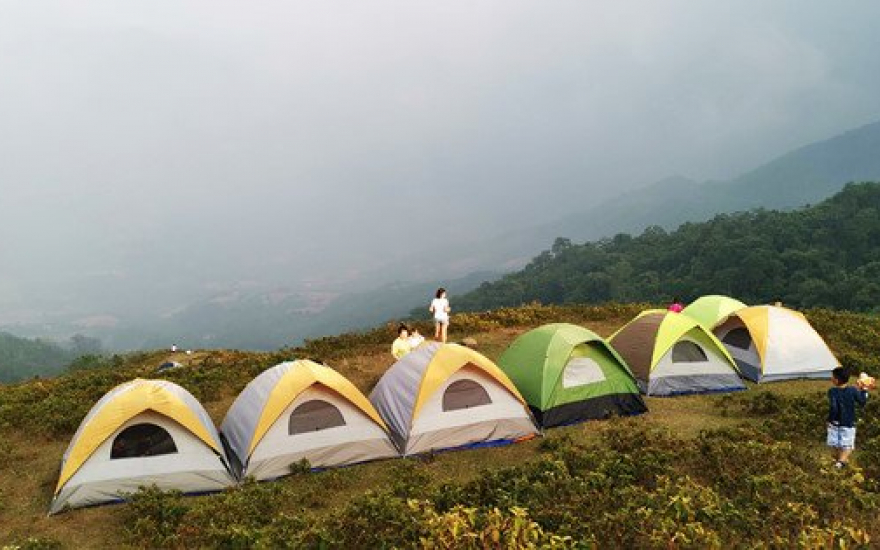 Giới trẻ rủ nhau lên miền biên viễn Bình Liêu cắm trại săn mây - VOV Du  lịch - Trang tin tức của Truyền hình VOVTV