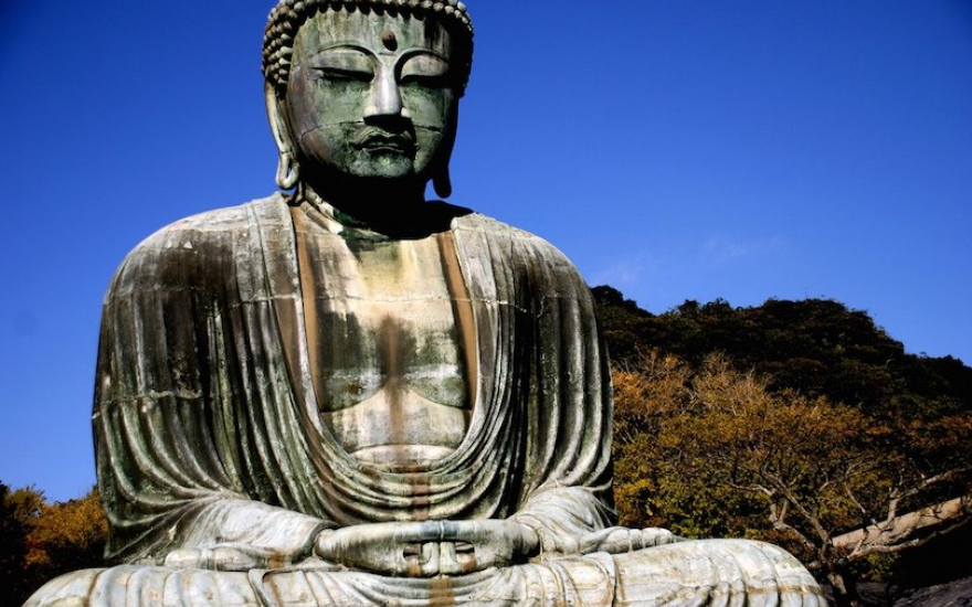 Bức tượng Phật nổi tiếng - Đây là một trong những bức tượng Phật nổi tiếng nhất và được yêu thích nhất trên thế giới. Hãy đến để tận hưởng tinh thần từ sự thanh tịnh và tình yêu thương mà bức tượng Phật này mang lại.