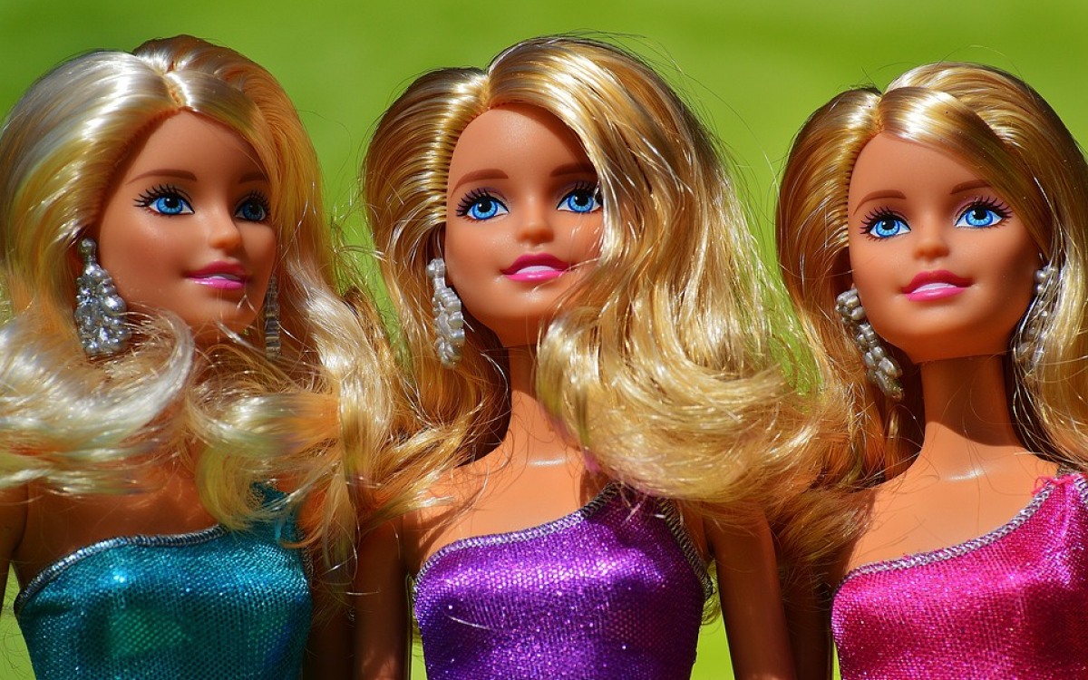 Búp bê Barbie đổi màu phiên bản Color Block Đồ chơi trẻ em Shop đồ chơi trẻ em tphcm