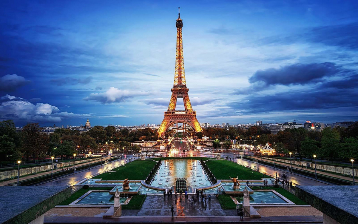 Đủ góc check-in mơ màng như công chúa xung quanh tháp Eiffel - VOV Du lịch  - Trang tin tức của Truyền hình VOVTV