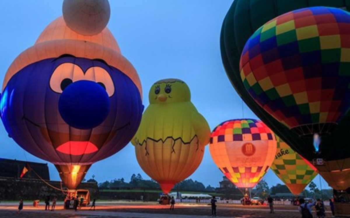 10 khinh khí cầu khổng lồ sẽ bay trên bầu trời Cố đô dịp Festival ...