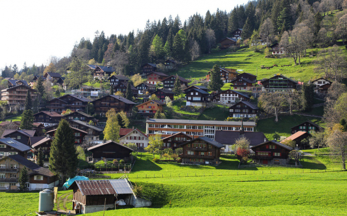 Ngôi làng bình yên ở Thụy Sĩ không có xe hơi - VOV Du lịch - Trang ...