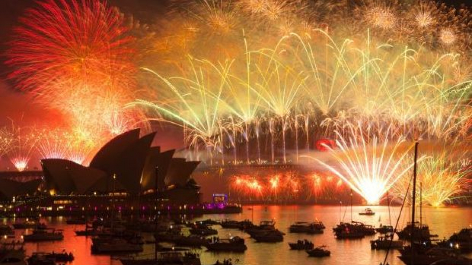 Sydney bừng sáng với màn pháo hoa trứ danh chào năm mới