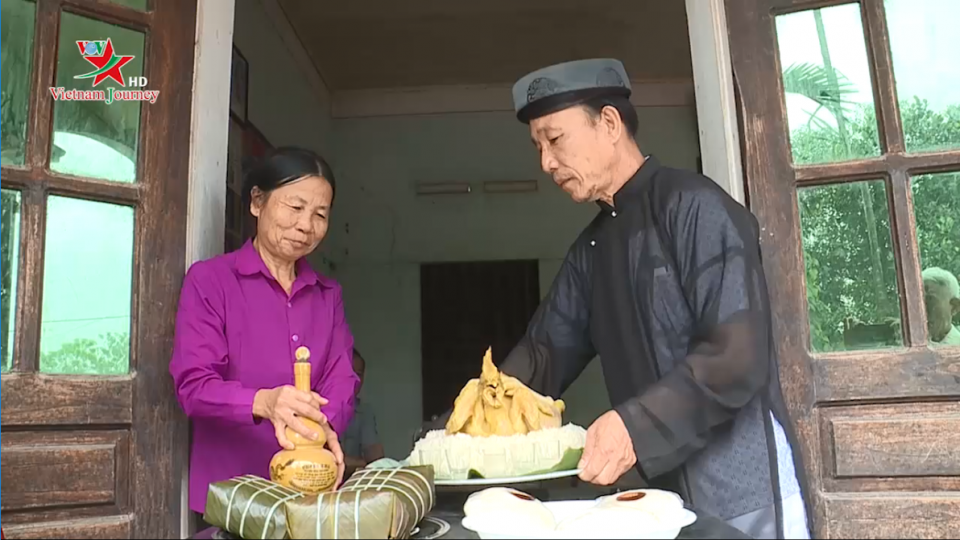 Mâm cơm tri ân các vua Hùng vào ngày giỗ Tổ