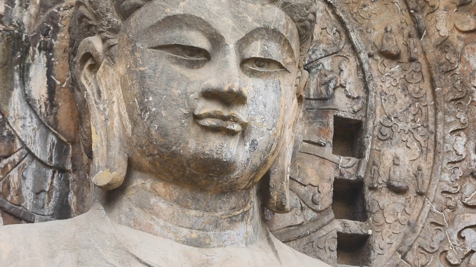 Đại Phật tượng trong Hang Động Long Môn, Trung Quốc