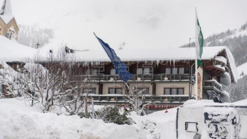Lở tuyết  hủy hoại khách sạn trên dãy Alps thuộc Áo