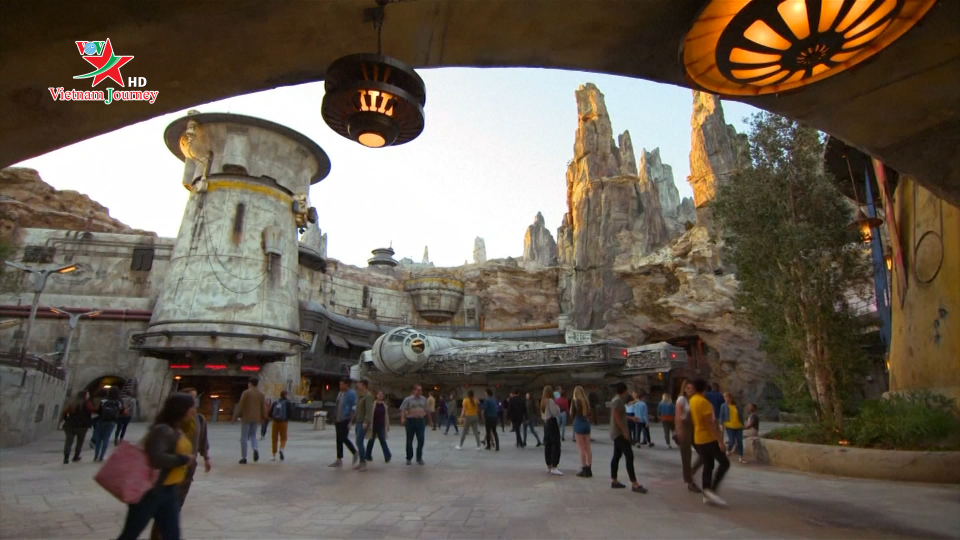 Disneyland khai trương công viên chủ đề Star Wars