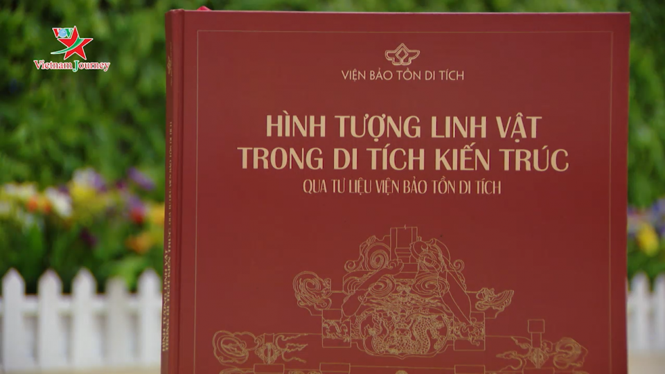 Sách về linh vật của người Việt xưa