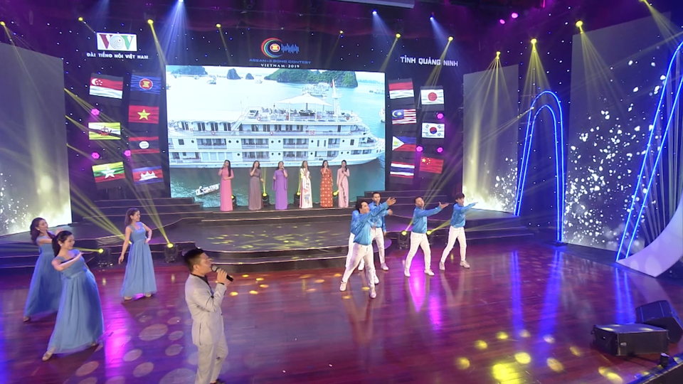 Bán kết "Tiếng hát ASEAN+3": Ca khúc Nụ Cười Hạ Long (Ha Long's Smile)