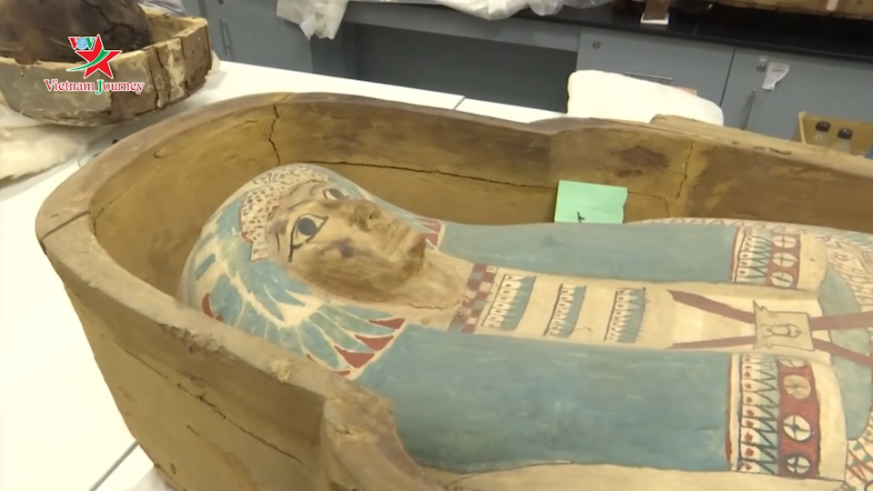 Quan tài vua Tutankhamun lần đầu tiên được tiết lộ 