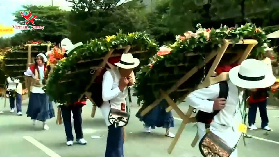 Colombia: Náo nhiệt không khí lễ hội hoa truyền thống