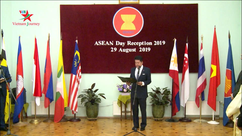 Long trọng kỷ niệm Ngày ASEAN tại Nga