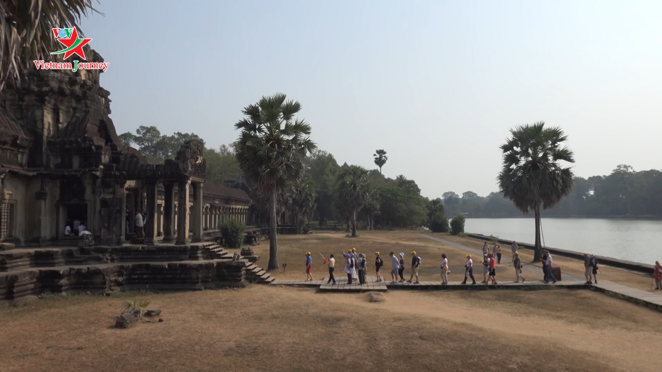 Du lịch "0" đồng làm giảm lượng du khách du lịch đến Angkor Wat
