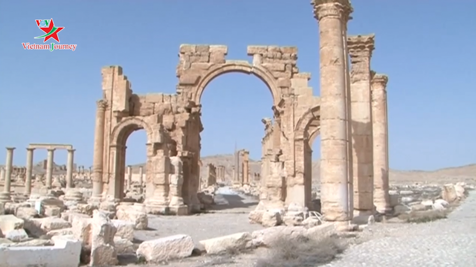 Đạo diễn người Syria kêu gọi phục hồi thành cổ Palmyra qua phim