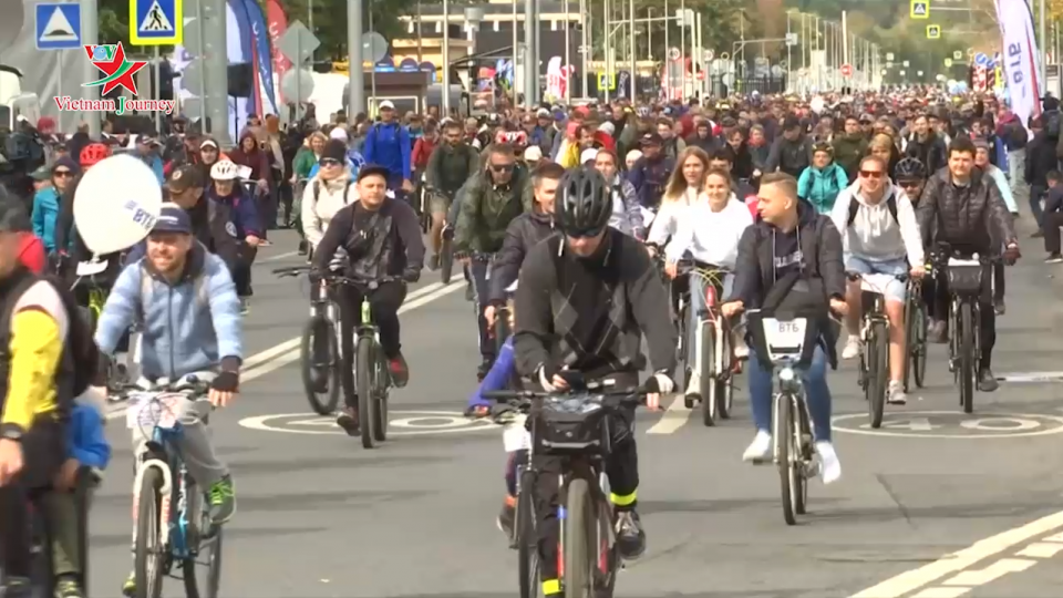 Hàng chục nghìn người tham gia sự kiện đạp xe tại Moscow, Nga