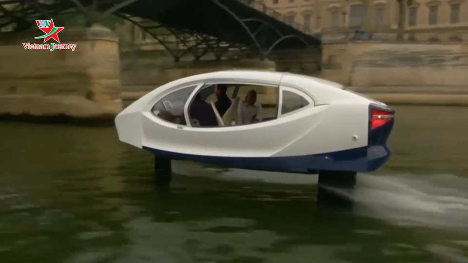 Pháp thử nghiệm taxi bay trên sông Seine