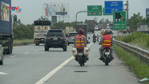 An toàn giao thông cho xe máy trên quốc lộ