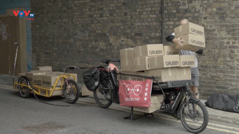 Anh thúc đẩy vận chuyển hàng hóa bằng xe đạp điện