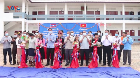 Bàn giao Trường Trung học do tỉnh Điện Biên viện trợ cho tỉnh Phongsaly, Lào