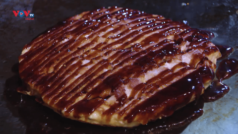 Bánh xèo Okonomiyaki hương vị ẩm thực Nhật Bản