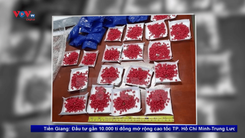 Bắt 2 nghi phạm người Lào vận chuyển 18.000 viên ma túy