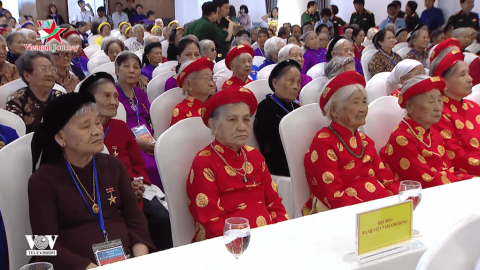 Bộ Quốc phòng gặp mặt đoàn đại biểu Bà Mẹ Việt Nam anh hùng toàn quốc 