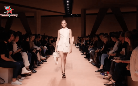 Bộ sưu tập  Xuân - Hè 2020 của Hermès gợi nhớ về lịch sử của thương hiệu