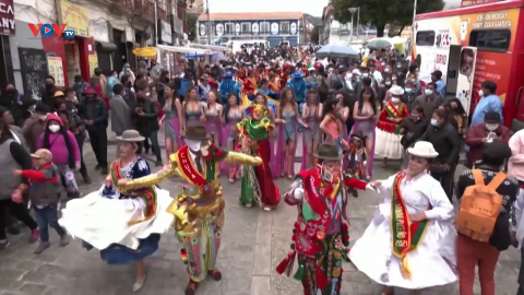 Bolivia: Lễ hội hóa trang đầy màu sắc quay trở lại thủ đô La Paz
