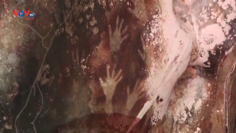 Bức tranh hang động lâu đời nhất thế giới bị mờ đi do biến đổi khí hậu