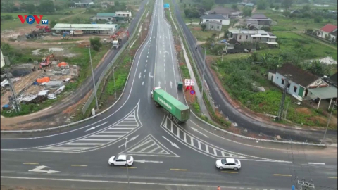 Cần sớm rà soát, điều chỉnh bất cập tuyến cao tốc Cam Lộ - La Sơn