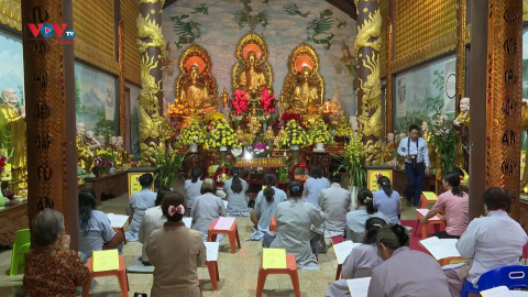 Chùa Phật Tích thủ đô Vientiane, Lào tổ chức lễ Thượng Nguyên