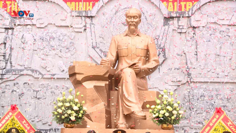 Công an Hà Nội khánh thành Tượng đài Chủ tịch Hồ Chí Minh
