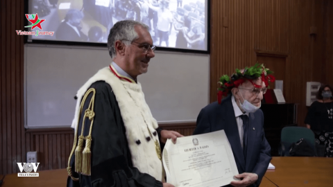 Cụ ông 96 tuổi trở thành sinh viên tốt nghiệp Đại học lớn tuổi nhất Italia 