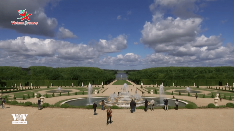 Cung điện Versailles mở cửa đón khách trở lại