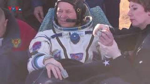Đoàn làm phim Nga trở về Trái đất sau 12 ngày ghi hình trên ISS