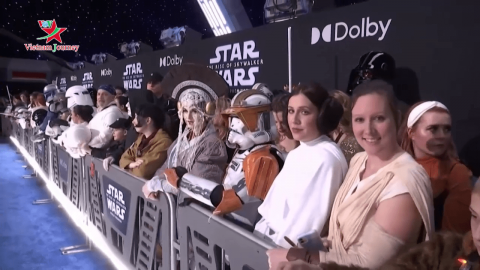 Fan hâm mộ Mỹ hào hứng trước buổi ra mắt của phần cuối loạt phim Star Wars 