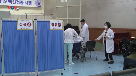 Hàn Quốc đặt kế hoạch tiêm vaccine ngừa Covid-19 cho 70% dân số 