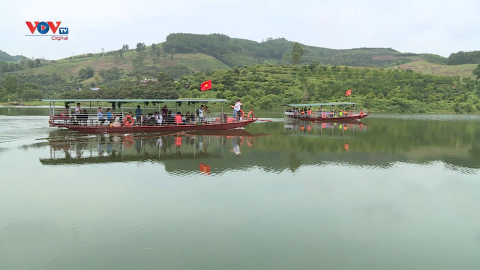 Hồ Cấm Sơn (Bắc Giang) - điểm đến cho du khách yêu thiên nhiên