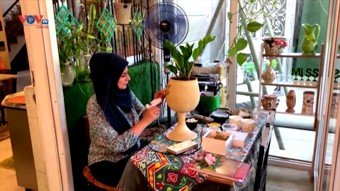 Iraq: Nữ kỹ sư dầu khí thành công nhờ sáng tạo sản phẩm nghệ thuật thủ công 