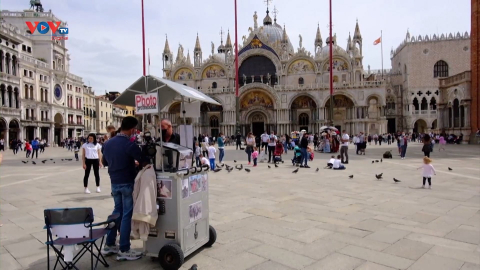 Italia: Khách du lịch dần quay trở lại Venice