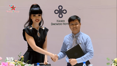 Jessica Minh Anh quảng bá du lịch Việt Nam gắn với bảo vệ môi trường