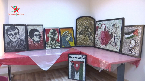 Jordan: Các tác phẩm nghệ thuật làm từ rác thải thủy tinh