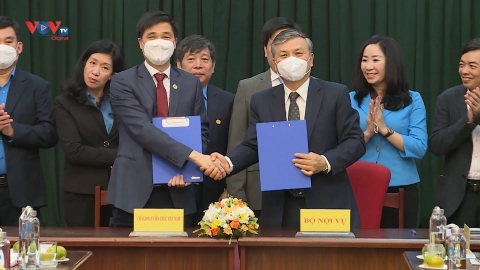 Ký kết chương trình phối hợp công tác giữa Công đoàn Viên chức Việt Nam với Bộ Nội vụ