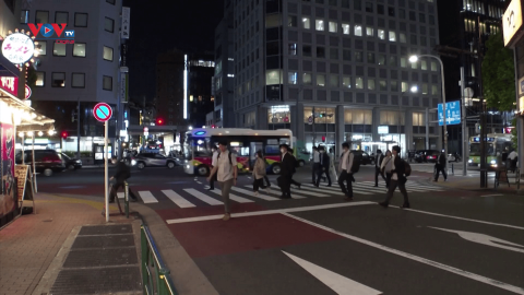 Lạm phát cao ảnh hưởng đến nền kinh tế ban đêm ở Tokyo (Nhật Bản)