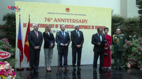 Long trọng kỷ niệm 76 năm Quốc khánh tại Cộng hòa Séc