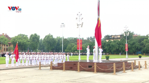 Nghi lễ treo cờ rủ Quốc tang Tổng Bí thư Nguyễn Phú Trọng được tiến hành tại quảng trường Ba Đình