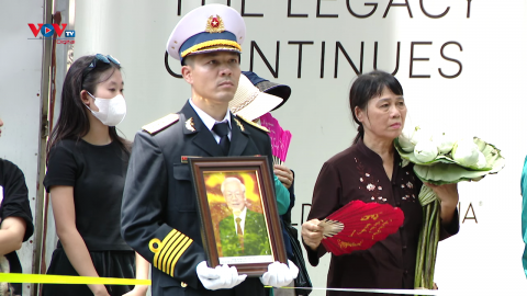 Người dân tiễn biệt Tổng Bí thư Nguyễn Phú Trọng về nơi an nghỉ cuối cùng